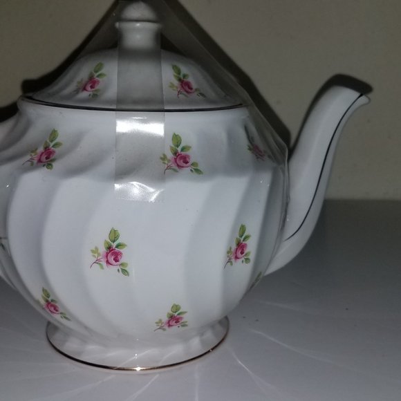 - Teapot, bone china - Picture 5 of 6